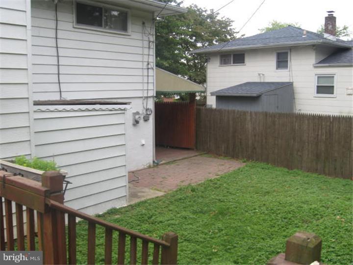 618 Wynnbrook Road Secane, PA 19018 - Photo 16 of 25
