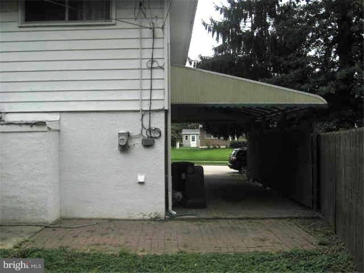 618 Wynnbrook Road Secane, PA 19018 - Photo 20 of 25