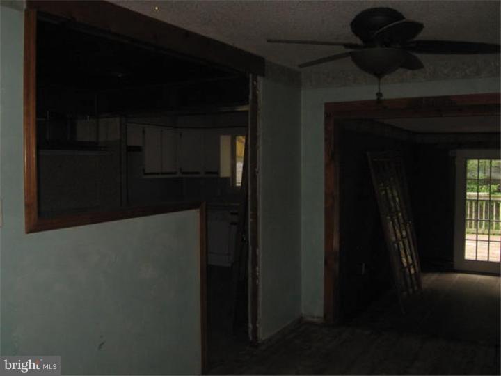 618 Wynnbrook Road Secane, PA 19018 - Photo 23 of 25