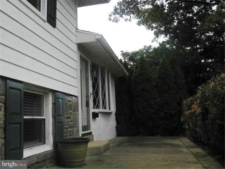 618 Wynnbrook Road Secane, PA 19018 - Photo 24 of 25