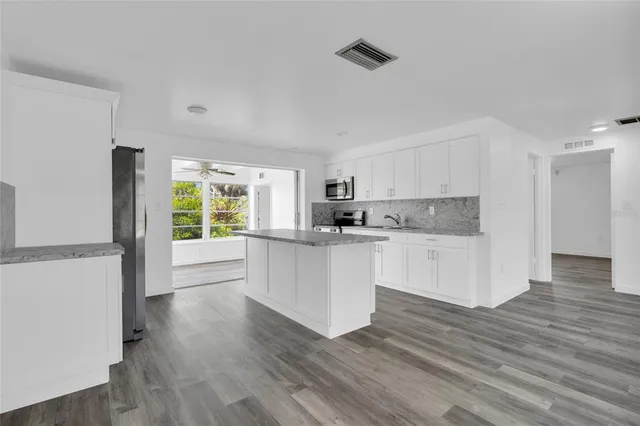 $1,800 | 644 Bonita Court, Punta Gorda, FL 33950