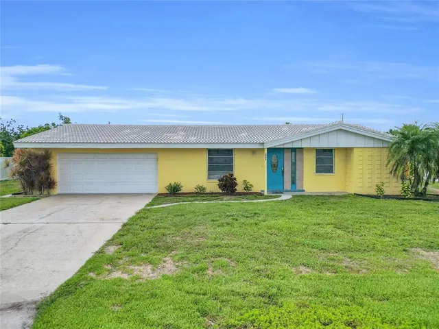 $1,800 | 644 Bonita Court, Punta Gorda, FL 33950