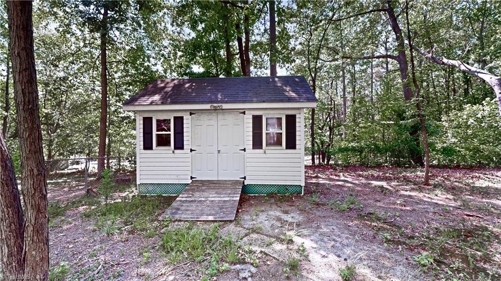 1711 Scarborough Road High Point, NC 27265 - Photo 10 of 33