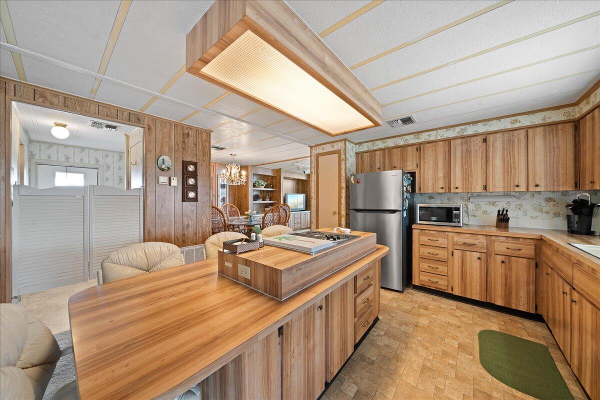 1948 Mango Street Northeast Palm Bay, FL 32905 - Photo 8 of 22 08-untitled-13