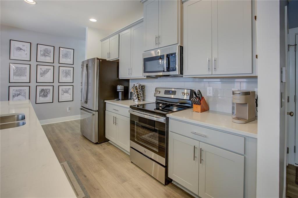 7732 Baron Road Fairburn, GA 30213 - Photo 9 of 40