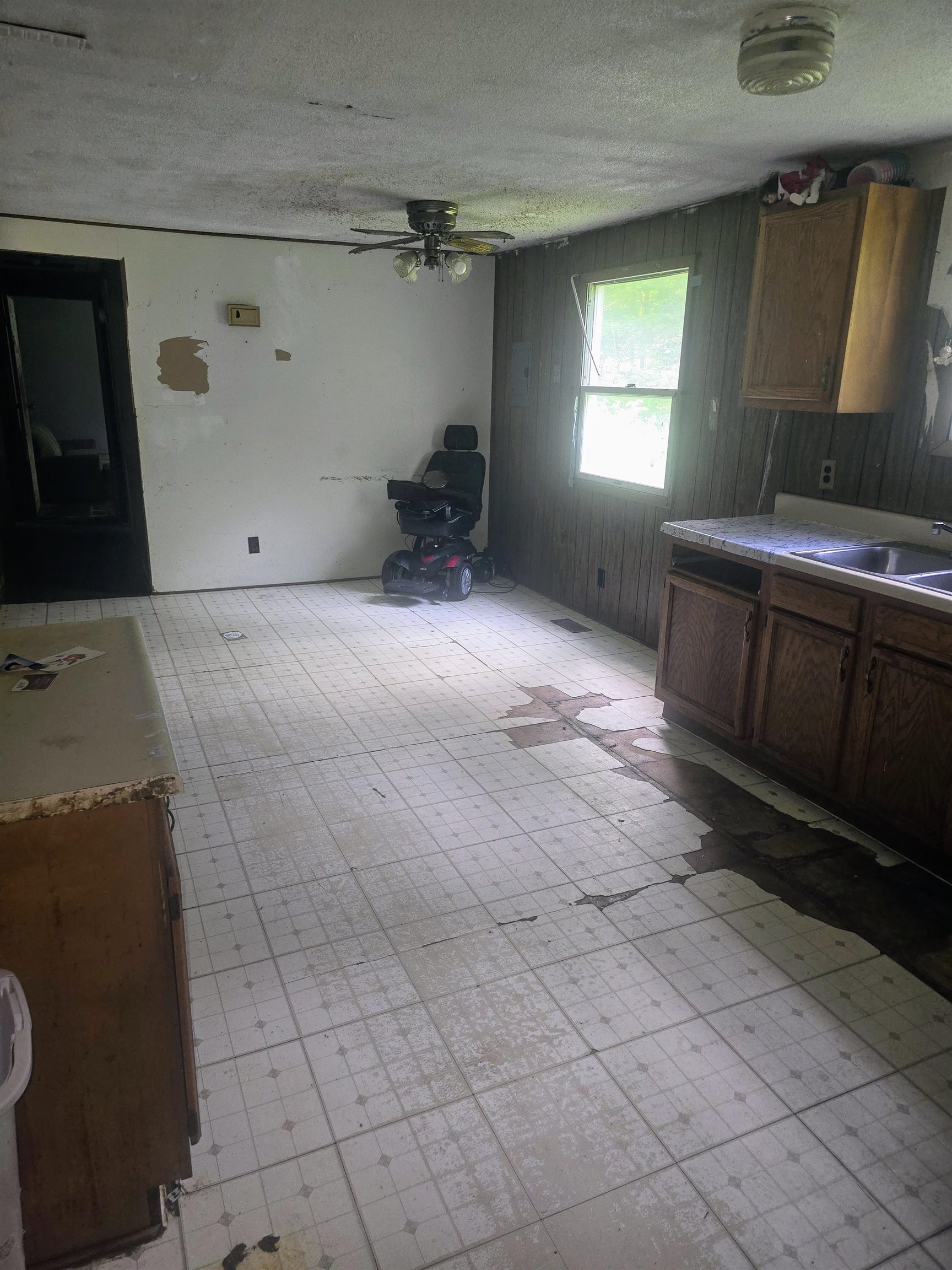 764 East Surrey Road Farwell, MI 48622 - Photo 6 of 10