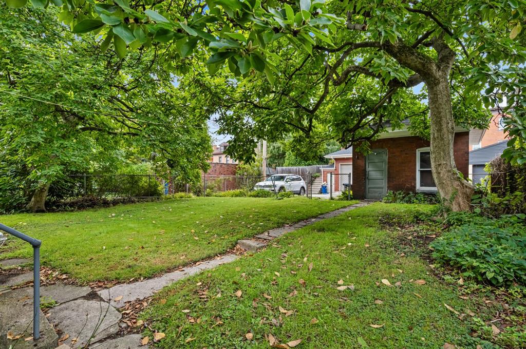 328 Roup Avenue Pittsburgh, PA 15232 - Photo 7 of 16 Gallery Image 7