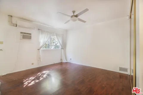 $1,795,000 | 424 North Edinburgh Avenue, Los Angeles, CA 90048