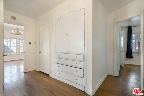 $1,795,000 | 424 North Edinburgh Avenue, Los Angeles, CA 90048