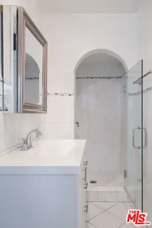 $1,795,000 | 424 North Edinburgh Avenue, Los Angeles, CA 90048