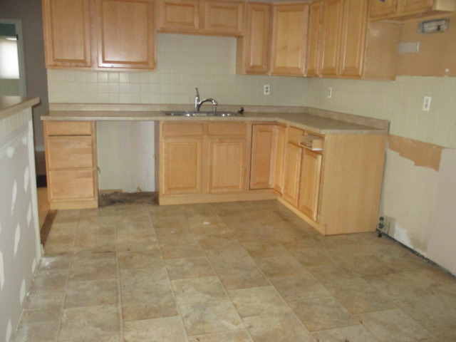 1251 Post Road Aurora, IL 60506 - Photo 2 of 10