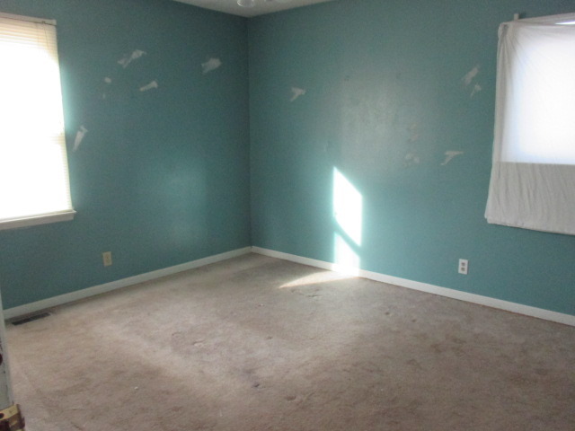 1251 Post Road Aurora, IL 60506 - Photo 5 of 10