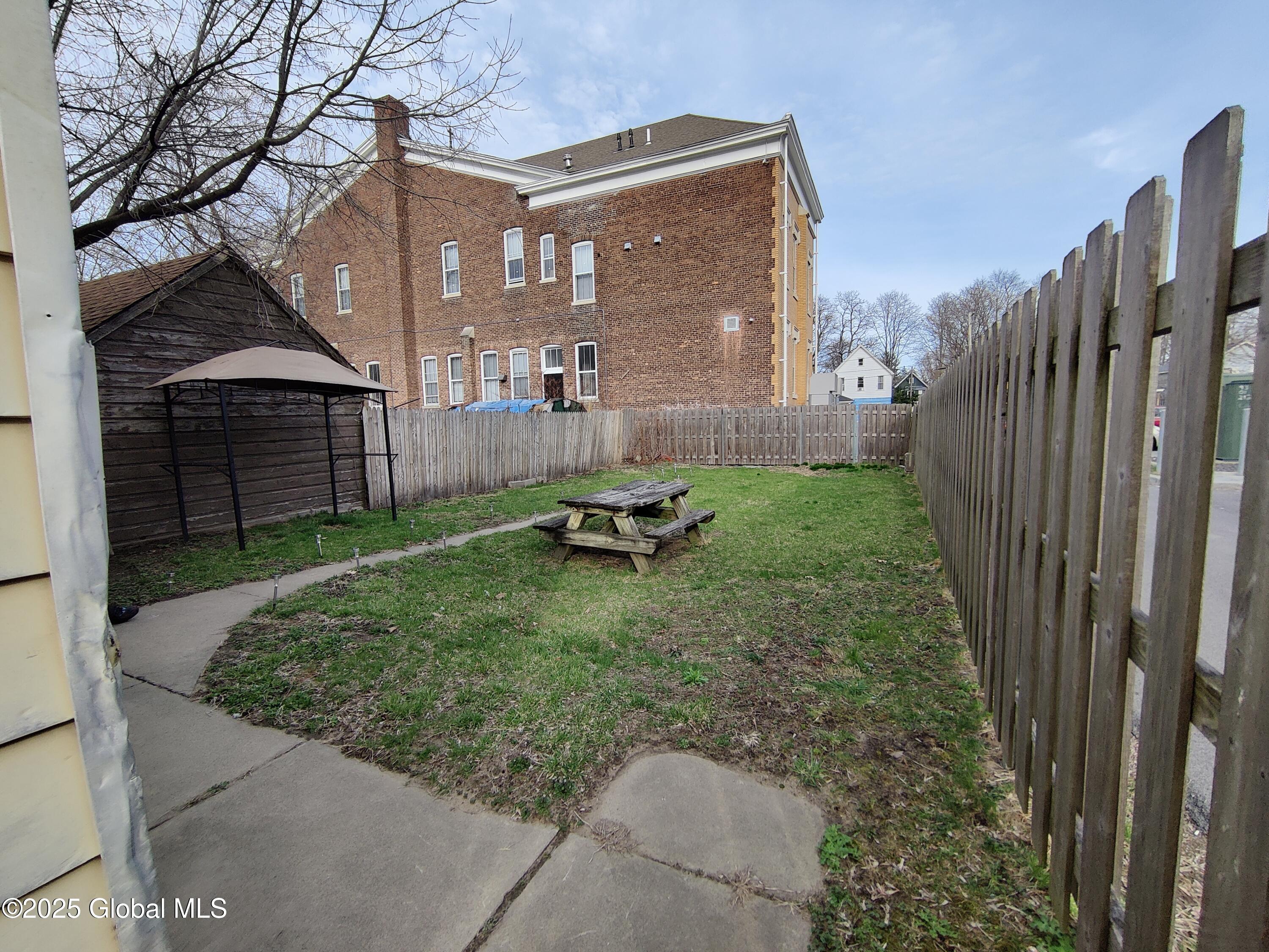 113 Degraff Street Schenectady, NY 12308 - Photo 3 of 39 IMG_20250414_174235