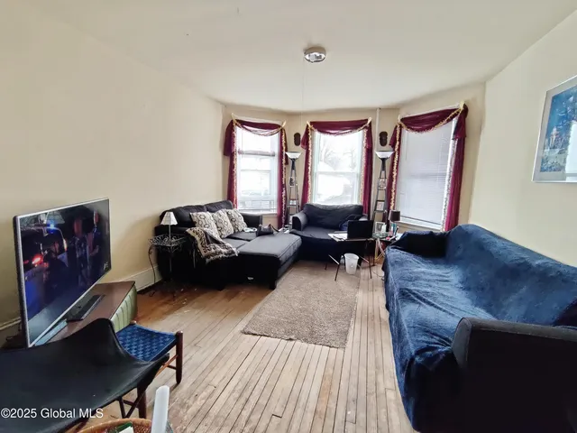 $199,999 | 113 Degraff Street, Schenectady, NY 12308