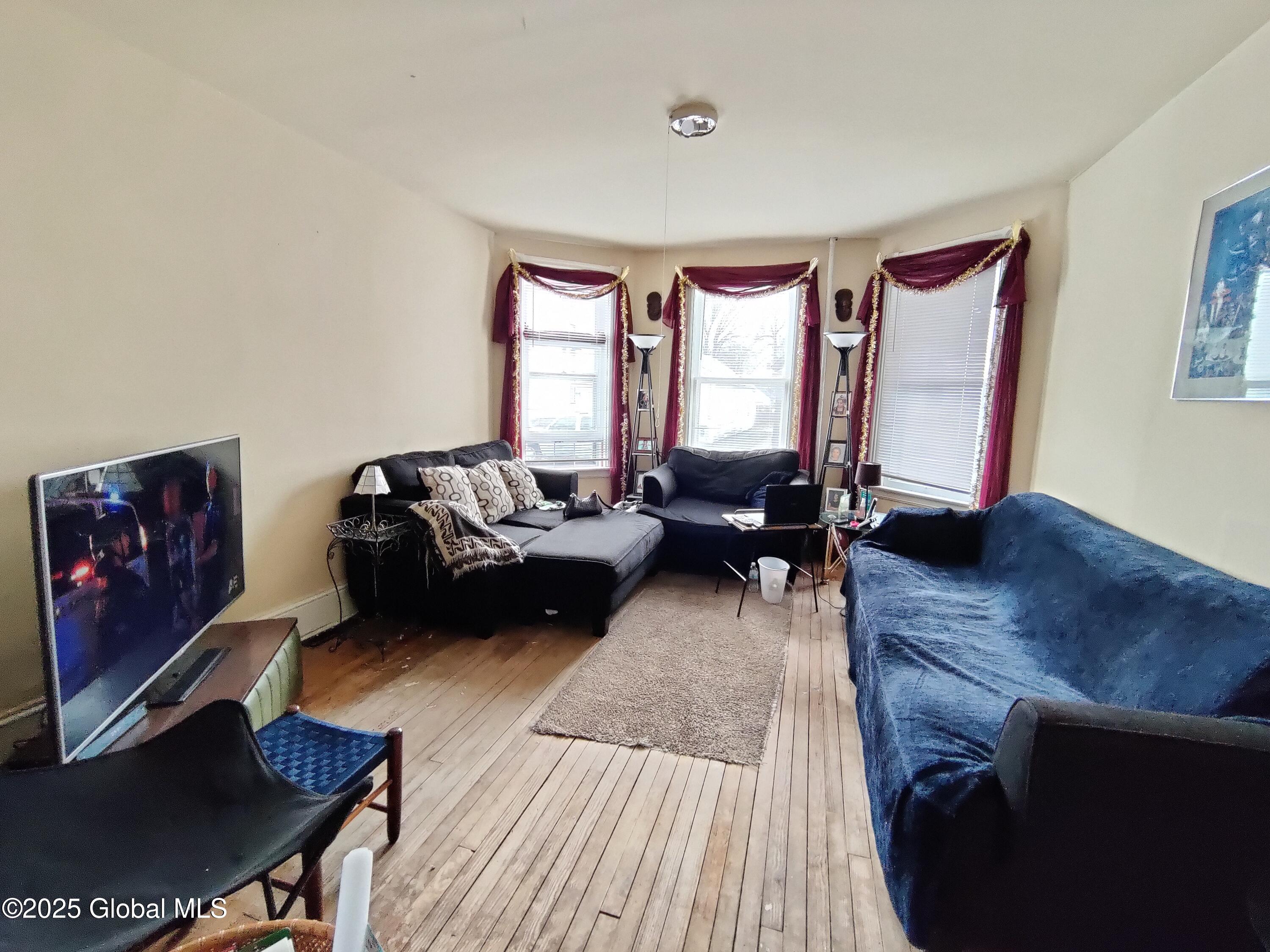 113 Degraff Street Schenectady, NY 12308 - Photo 8 of 39 IMG_20250414_175941