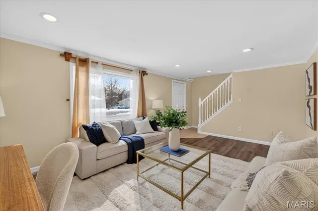 $315,000 | 609 Auber Drive, Manchester, MO 63011