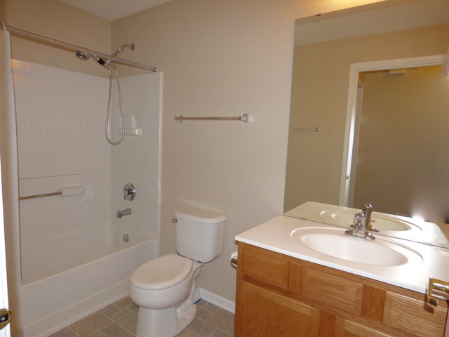 13914 Chanwahon Road Huntley, IL 60142 - Photo 14 of 18