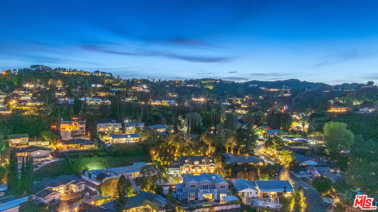 16012 Meadowcrest Road Sherman Oaks, CA 91403 - Photo 51 of 52