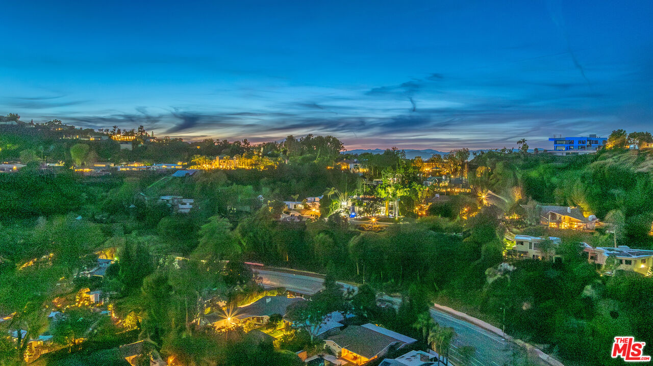 16012 Meadowcrest Road Sherman Oaks, CA 91403 - Photo 52 of 52