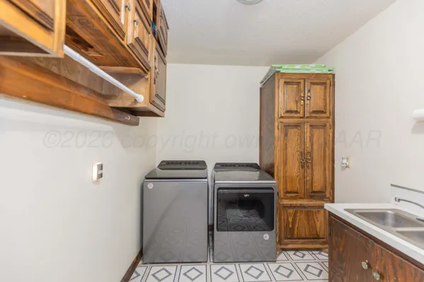 $409,000 | 3 Sandstone Drive, Borger, TX 79007