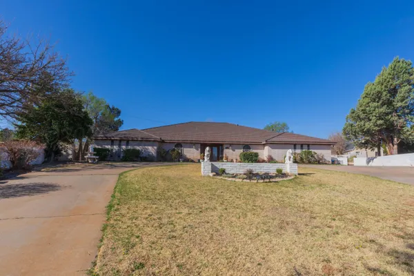 $409,000 | 3 Sandstone Drive, Borger, TX 79007