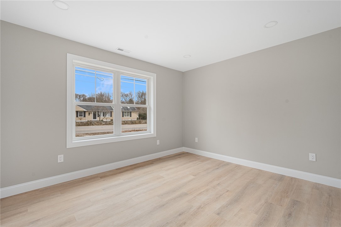 4 Slater Avenue Warwick, RI 02889 - Photo 21 of 26