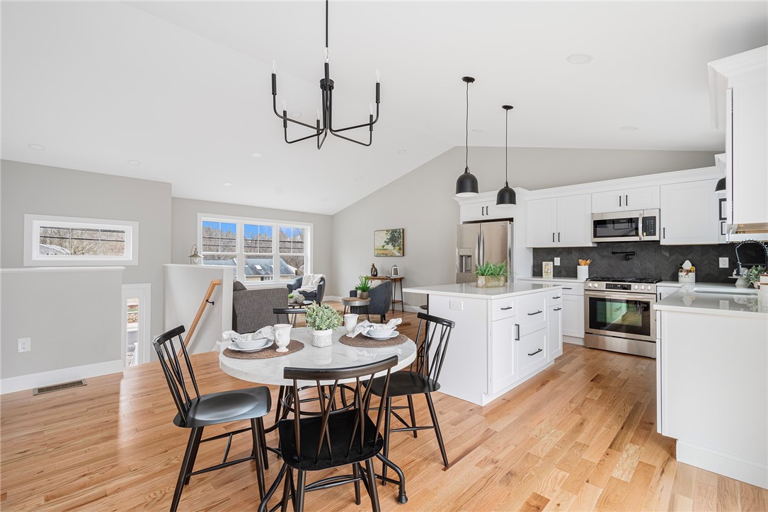 4 Slater Avenue Warwick, RI 02889 - Photo 6 of 26