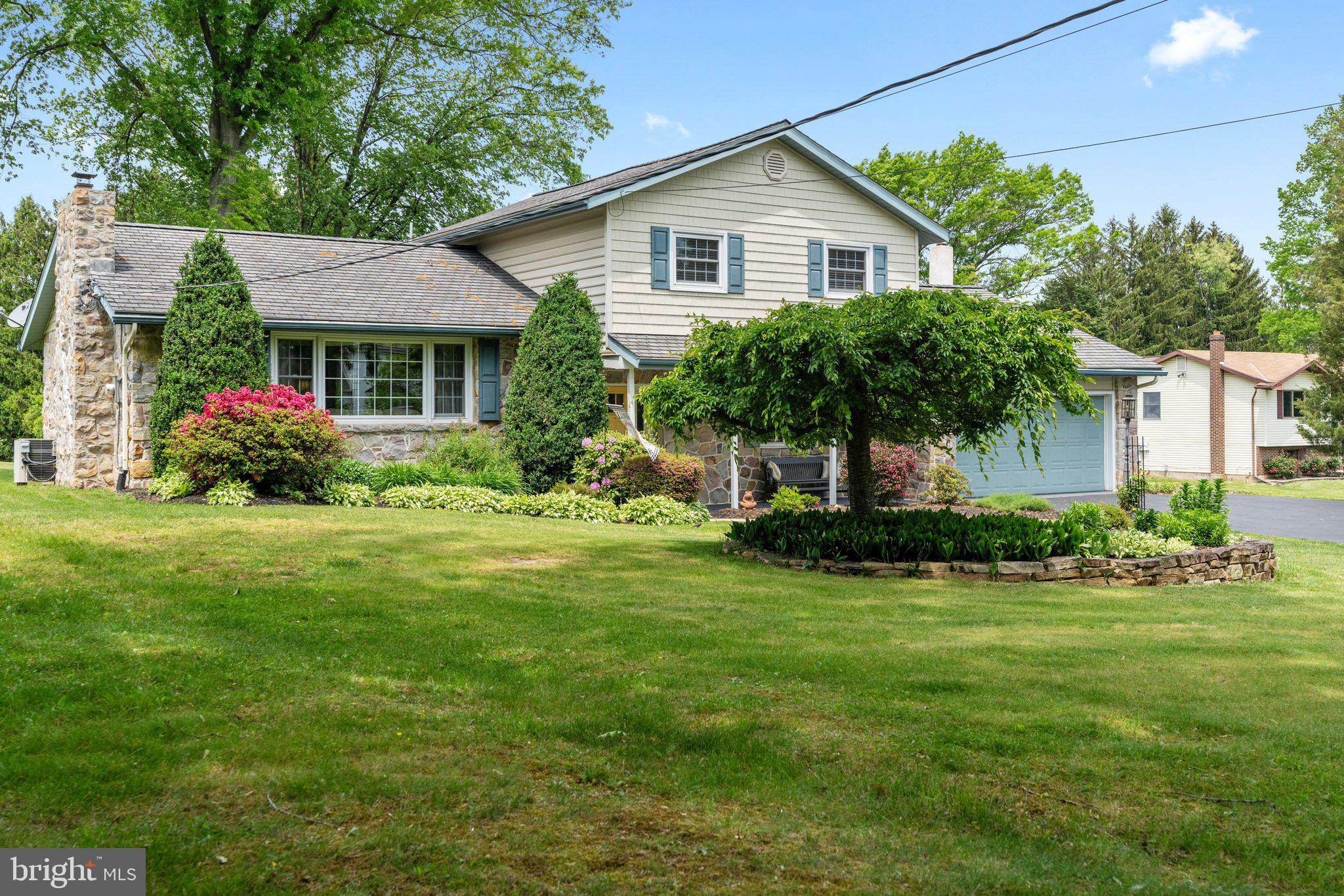 1481 Chestnut Hill Road Pottstown, PA 19465 - Photo 3 of 57