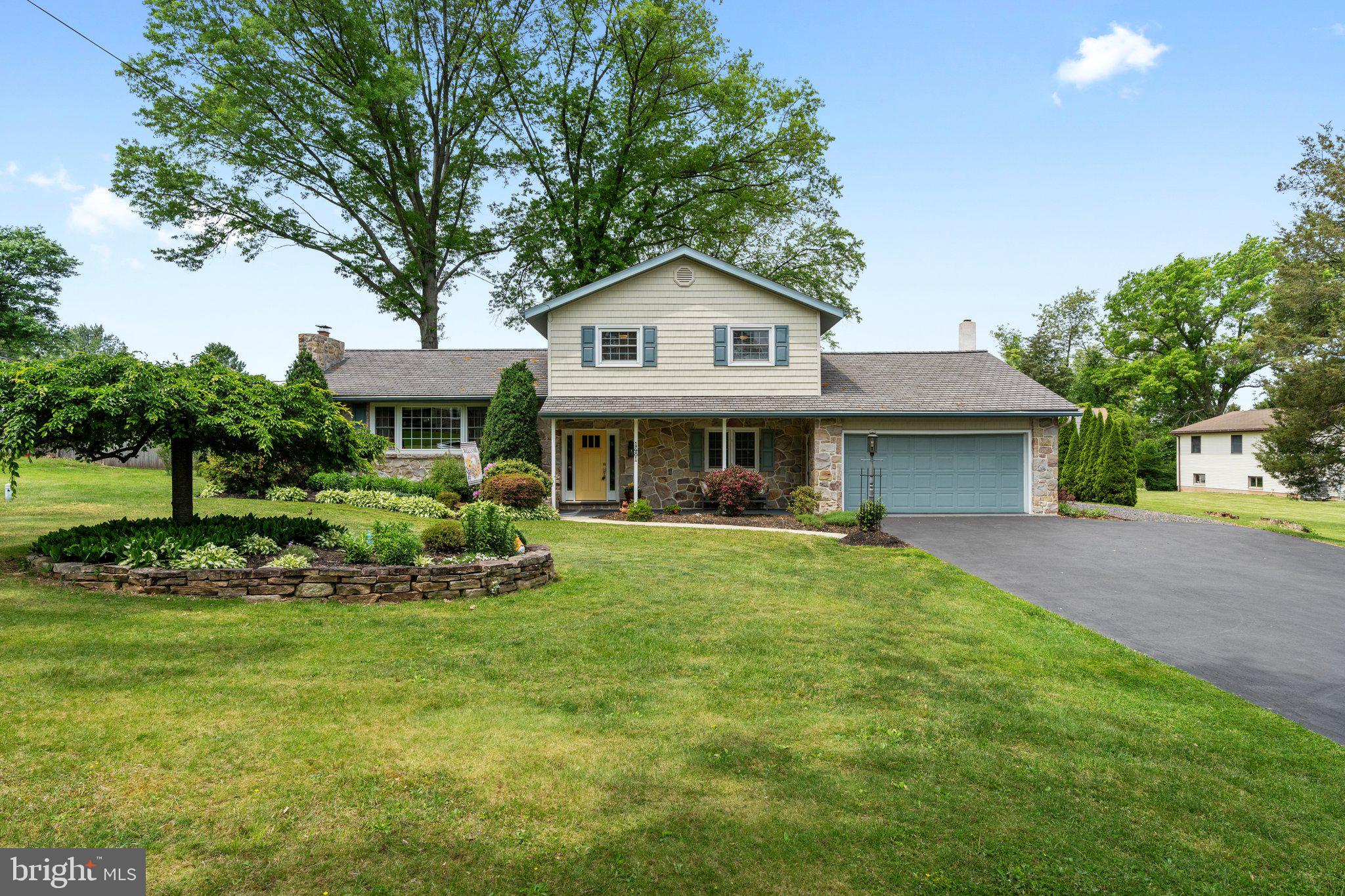 1481 Chestnut Hill Road Pottstown, PA 19465 - Photo 5 of 57