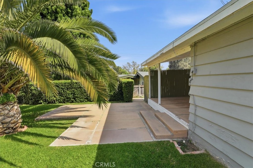 5239 Coventry Drive Riverside, CA 92506 - Photo 36 of 43 Backyard