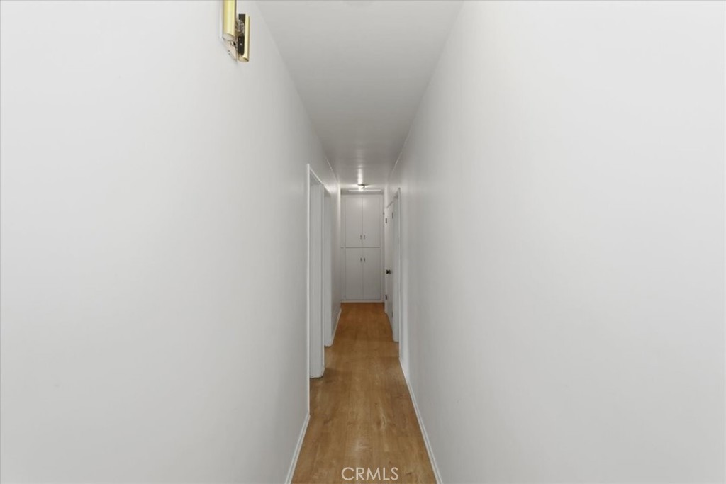 5239 Coventry Drive Riverside, CA 92506 - Photo 9 of 43 Entry Hall