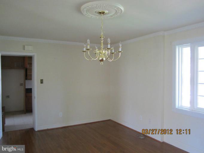 6807 Front Royal Road Springfield, VA 22151 - Photo 14 of 18 Dining Room