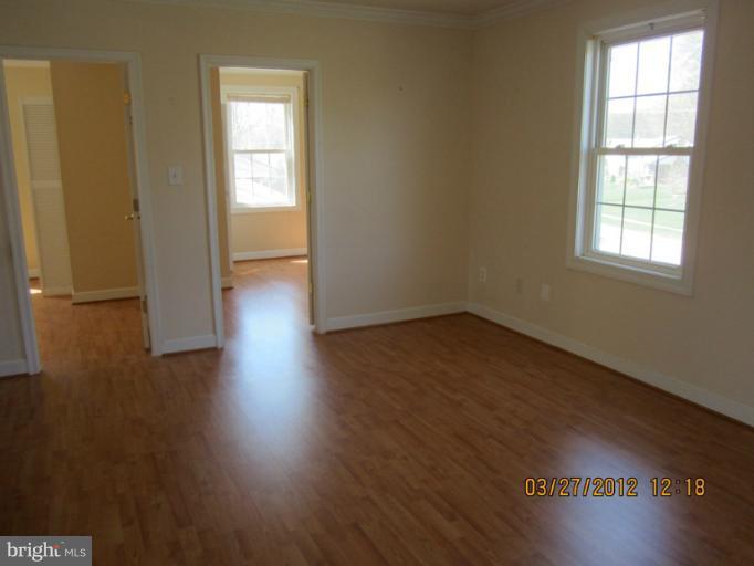 6807 Front Royal Road Springfield, VA 22151 - Photo 18 of 18 Family Room
