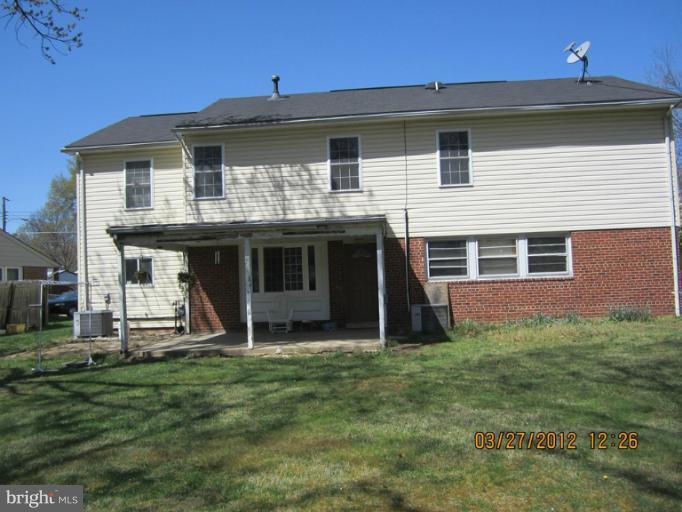 6807 Front Royal Road Springfield, VA 22151 - Photo 4 of 18 Exterior (Rear)