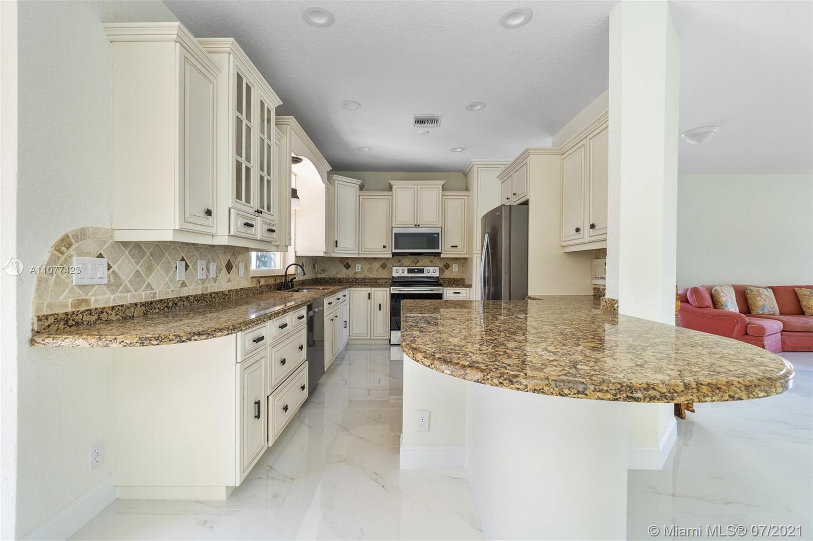 21959 Philmont Court Boca Raton, FL 33428 - Photo 11 of 30 Gallery Image 11