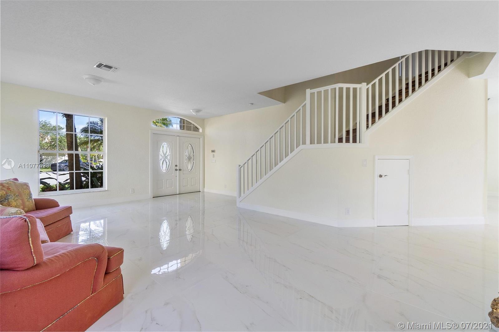 21959 Philmont Court Boca Raton, FL 33428 - Photo 10 of 30 Gallery Image 10