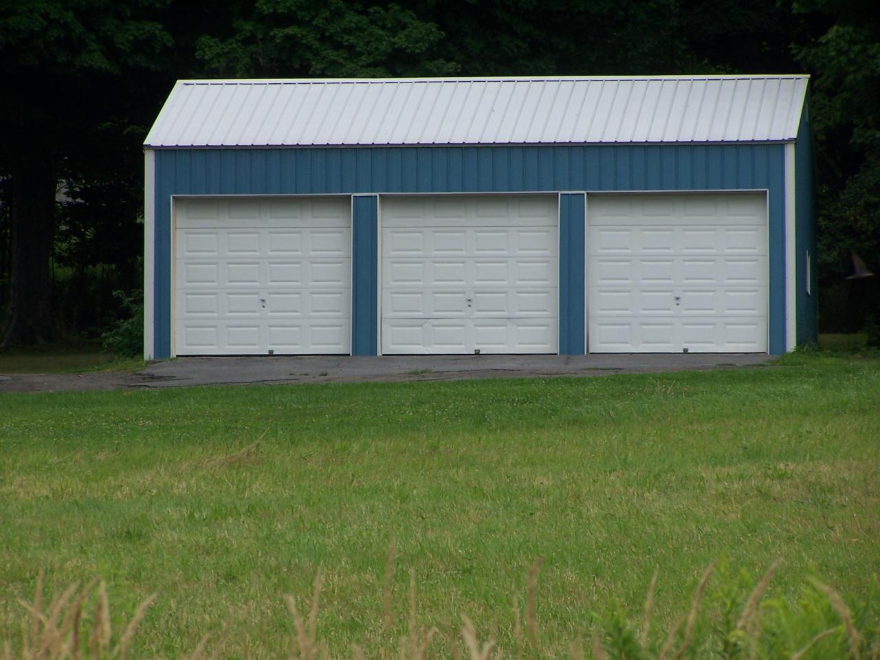 262 Demunds Road Dallas, PA 18612 - Photo 5 of 5 a small area with a wooden fence