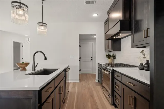 $650,000 | 9567 Jupiter Street, Lenexa, KS 66219