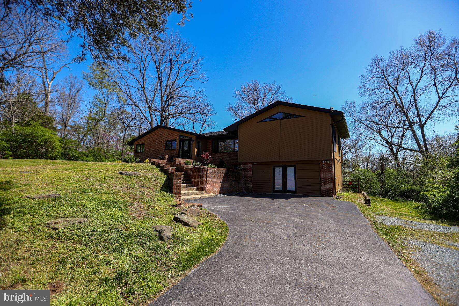 18810 River Road Poolesville, MD 20837 - Photo 5 of 47