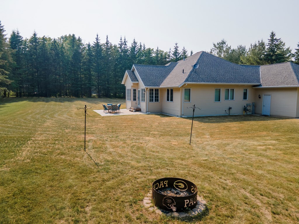 5867 Timber Ridge Road Sturgeon Bay, WI 54235 - Photo 9 of 46 Gallery Image 9
