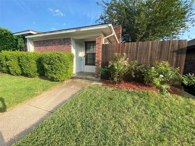 $199,900 | 2022 Minnie Drive, Arlington, TX 76012