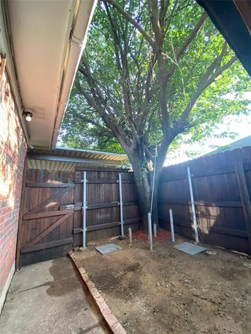 $199,900 | 2022 Minnie Drive, Arlington, TX 76012