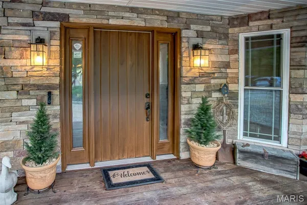 $495,000 | 430 Riverview Drive, Golden Eagle, IL 62036