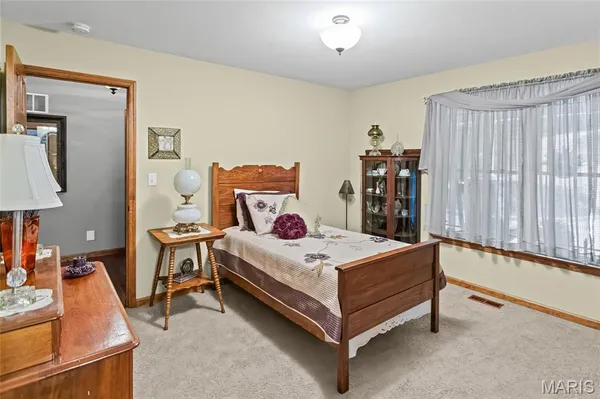 $495,000 | 430 Riverview Drive, Golden Eagle, IL 62036