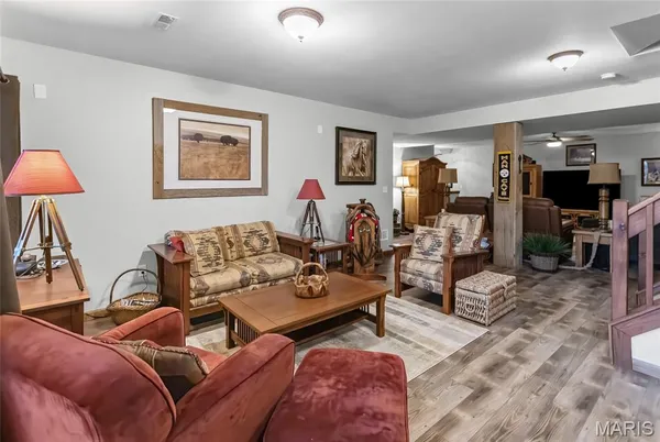 $495,000 | 430 Riverview Drive, Golden Eagle, IL 62036