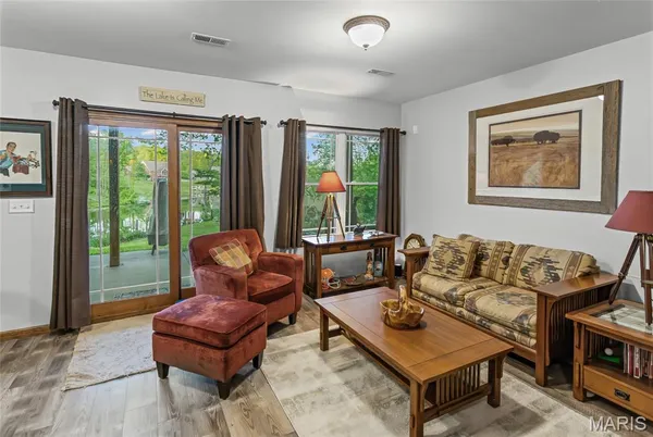 $495,000 | 430 Riverview Drive, Golden Eagle, IL 62036