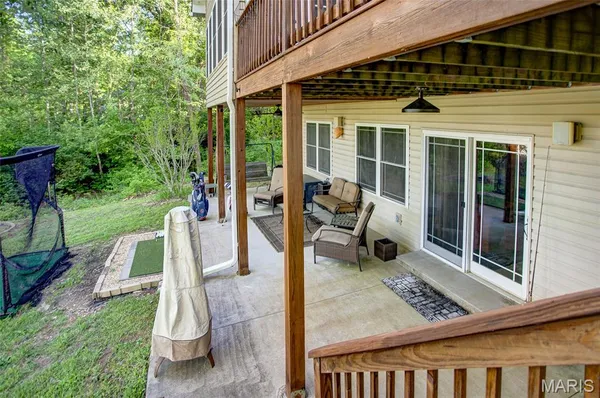 $495,000 | 430 Riverview Drive, Golden Eagle, IL 62036