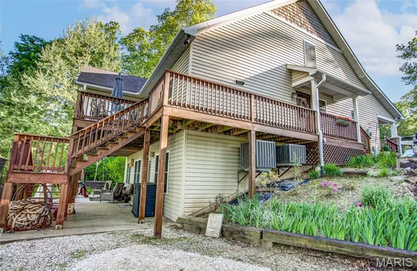$495,000 | 430 Riverview Drive, Golden Eagle, IL 62036