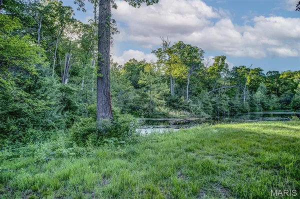 $495,000 | 430 Riverview Drive, Golden Eagle, IL 62036