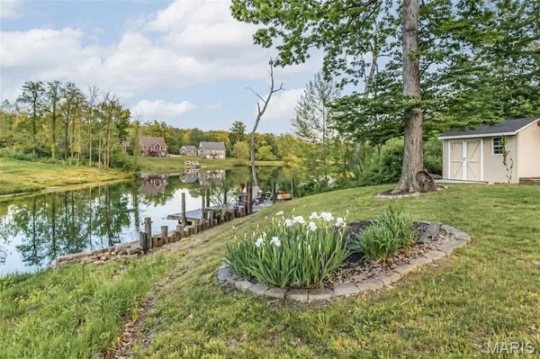 $495,000 | 430 Riverview Drive, Golden Eagle, IL 62036